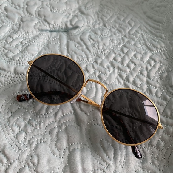 New Sunglasses - Picture 4 of 4